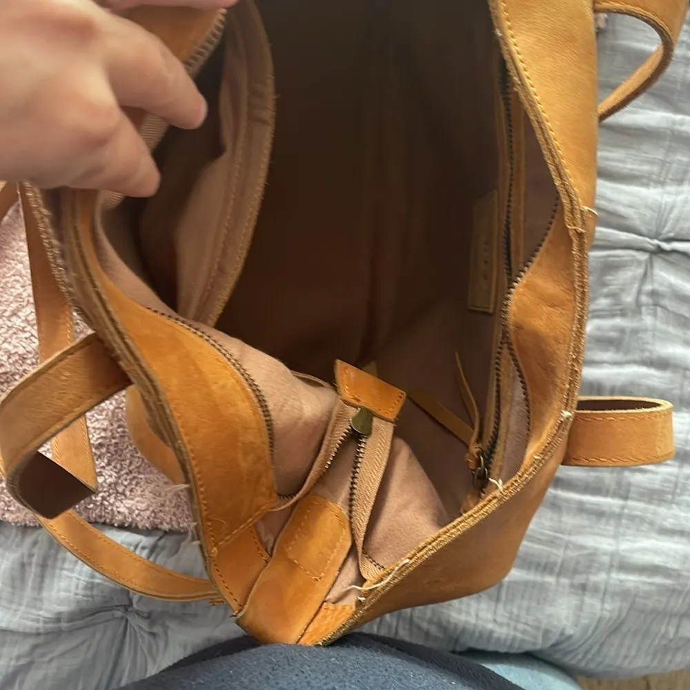 Able Alem Utility Bag Cognac Tan - Image 3