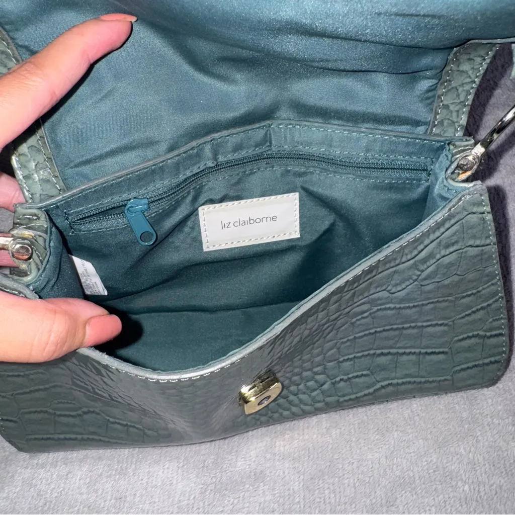 Vintage Liz Claiborne y2k Croc shoulder bag in aquamarine - Image 11
