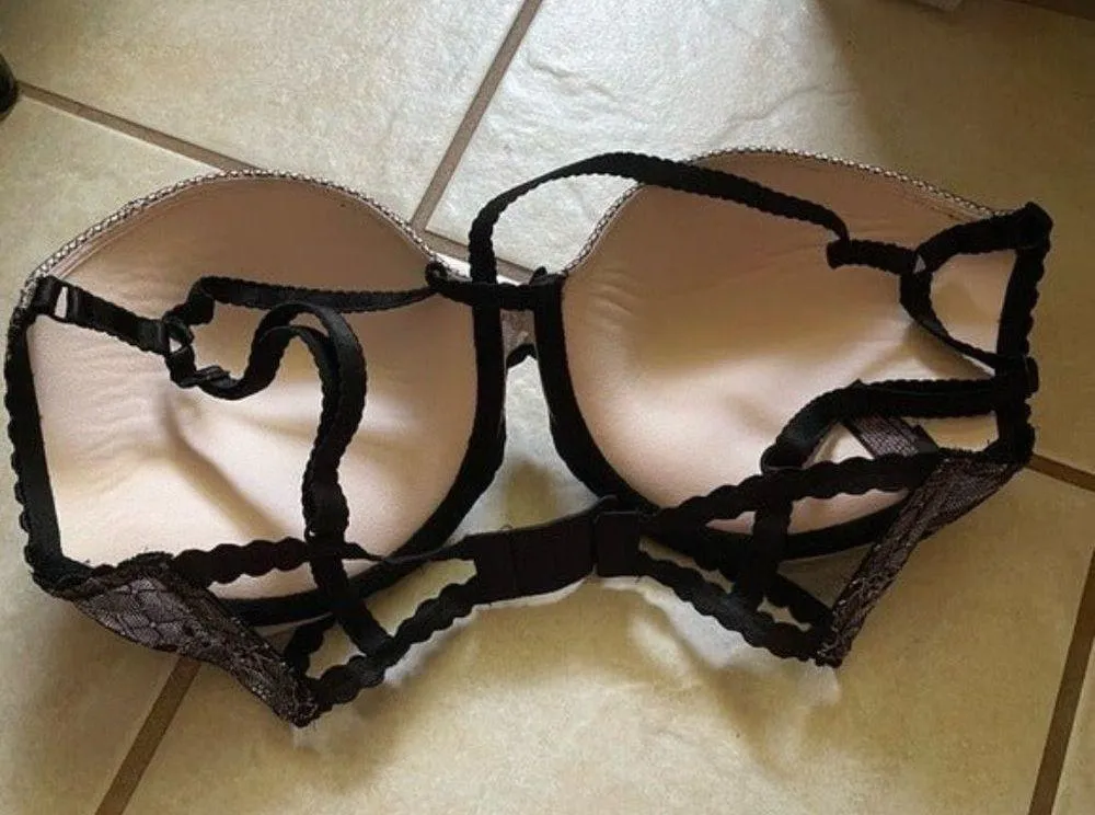 VS PUSH UP WITH HARNESS BRA 34DD - Image 3