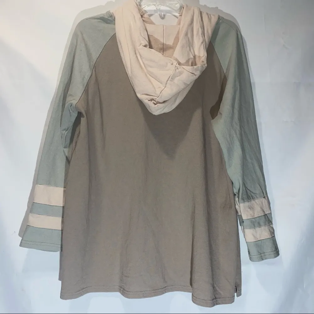 Hooded Sweatshirt - Image 5