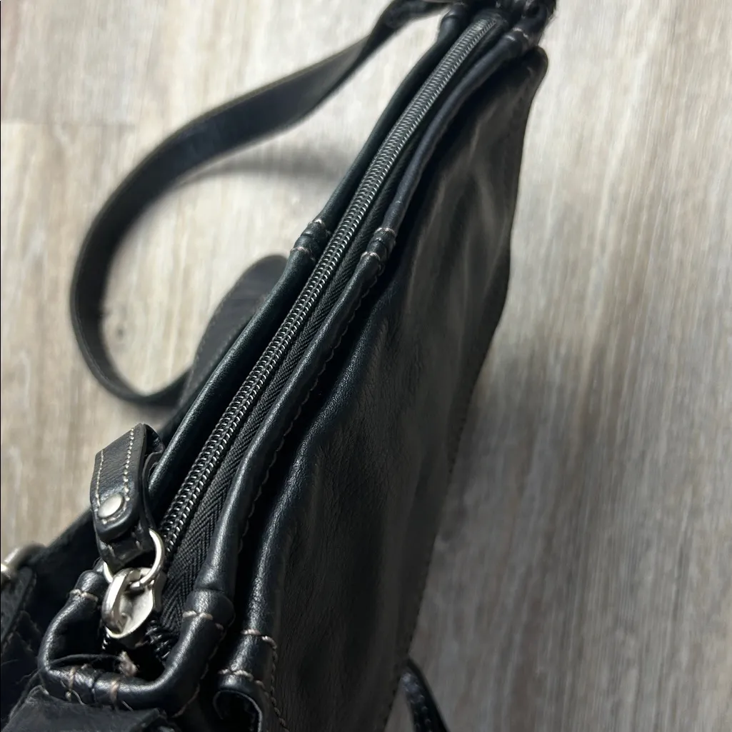Fossil  Black Leather Crossbody Bag - Image 9