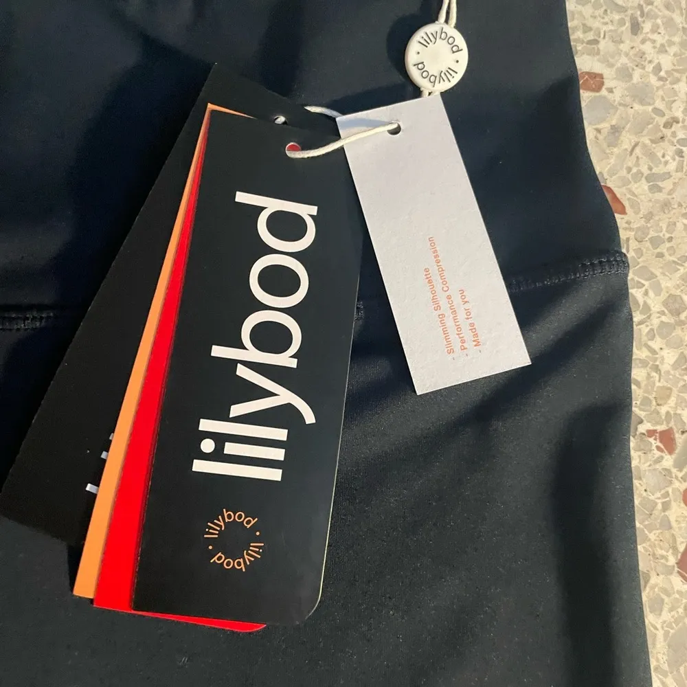 NWT LILYBOD leggings small - Image 3