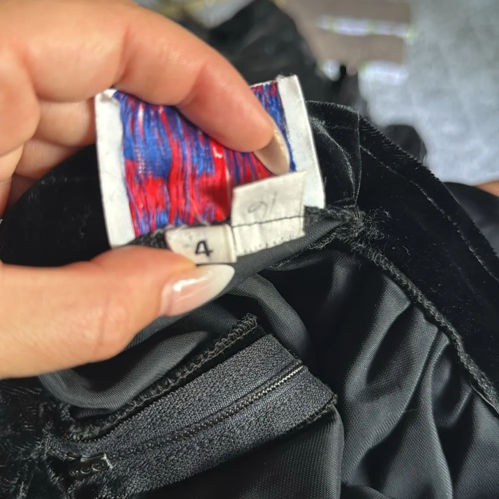 Nicole Miller Velvet Skirt - Image 5