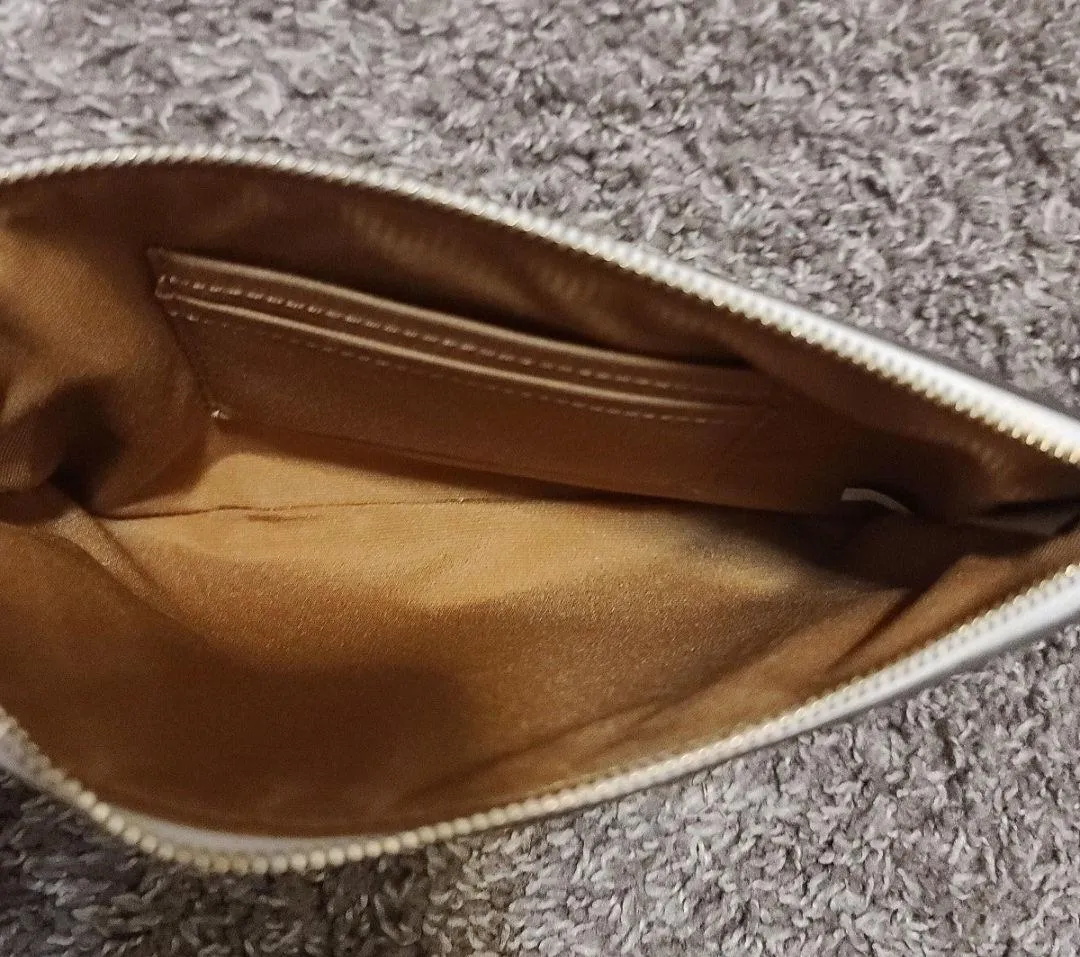 Coach Wristlet / /wallet - Image 3