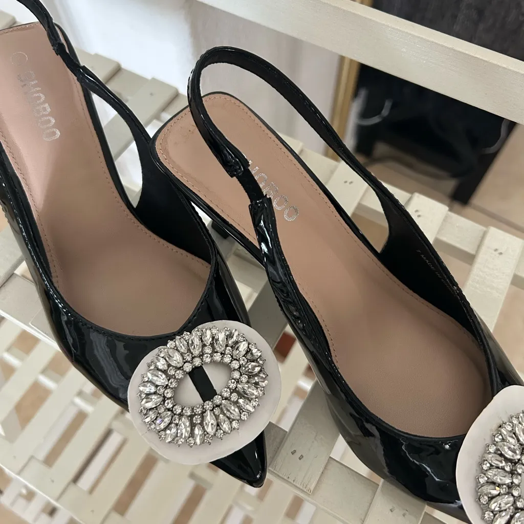 Glamorous Patent Slingback Pumps with Crystal Medallion stretchable sling back Black Size 7 - Image 7
