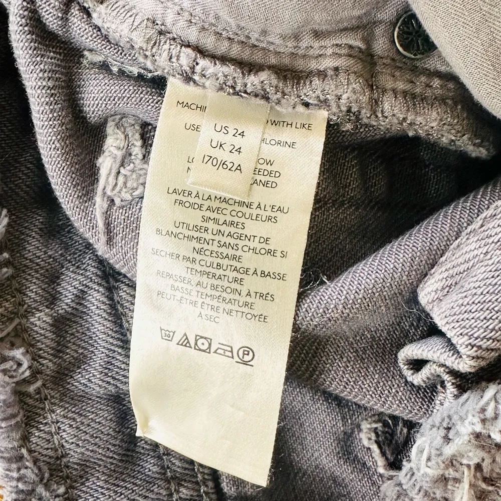 Free People Becket Cut Off Slouchy Shorts - Size 24 - Image 8