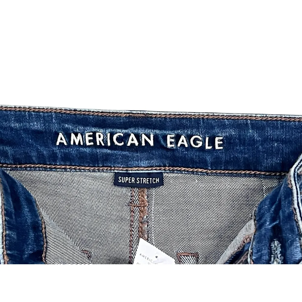 American Eagle NWT Super Stretch Midi Shorts Size 4 Denim Jean Blue Casual - Image 4