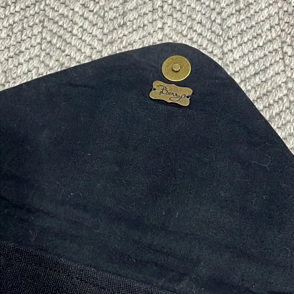 Beaded Geometric Clutch - Image 4