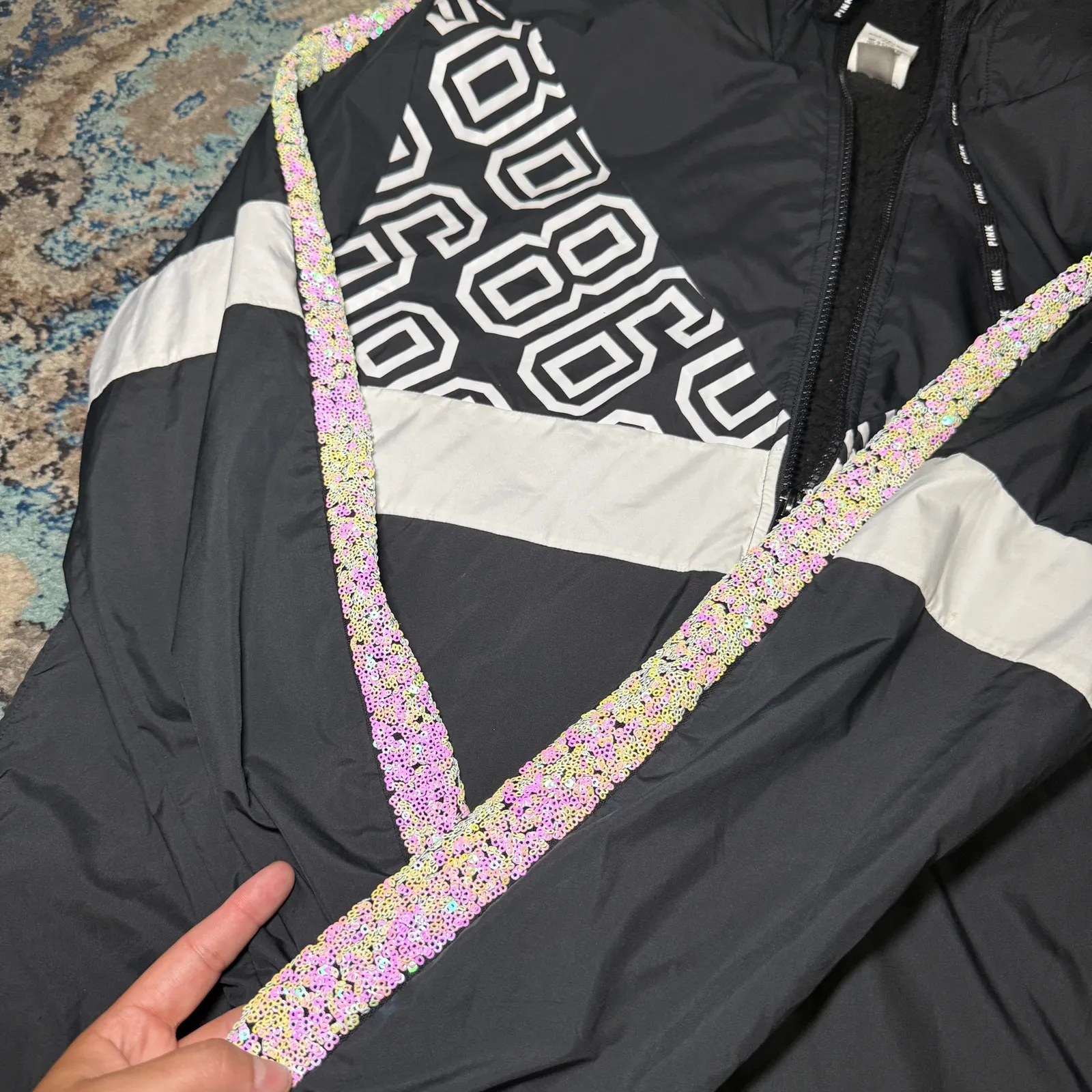 Vs Pink 86 bling windbreaker Black - Image 2