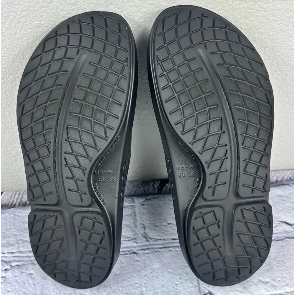 Oofos Ooahh Black Recovery Sport Slide Sandals Men's Size 5 Women’s size 7 - Image 5