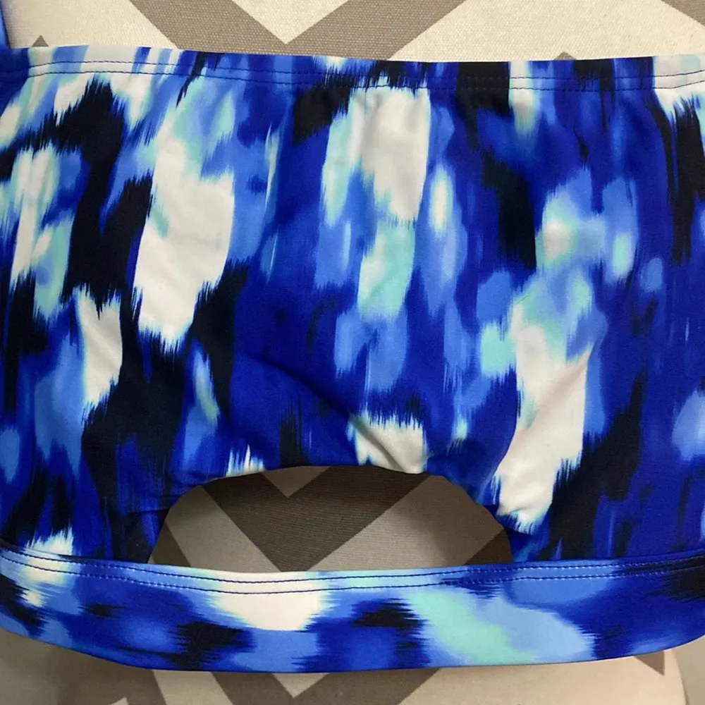 Time and Tru New! Blue/white Tie Dye cutout swim top size XL 16 - Image 2