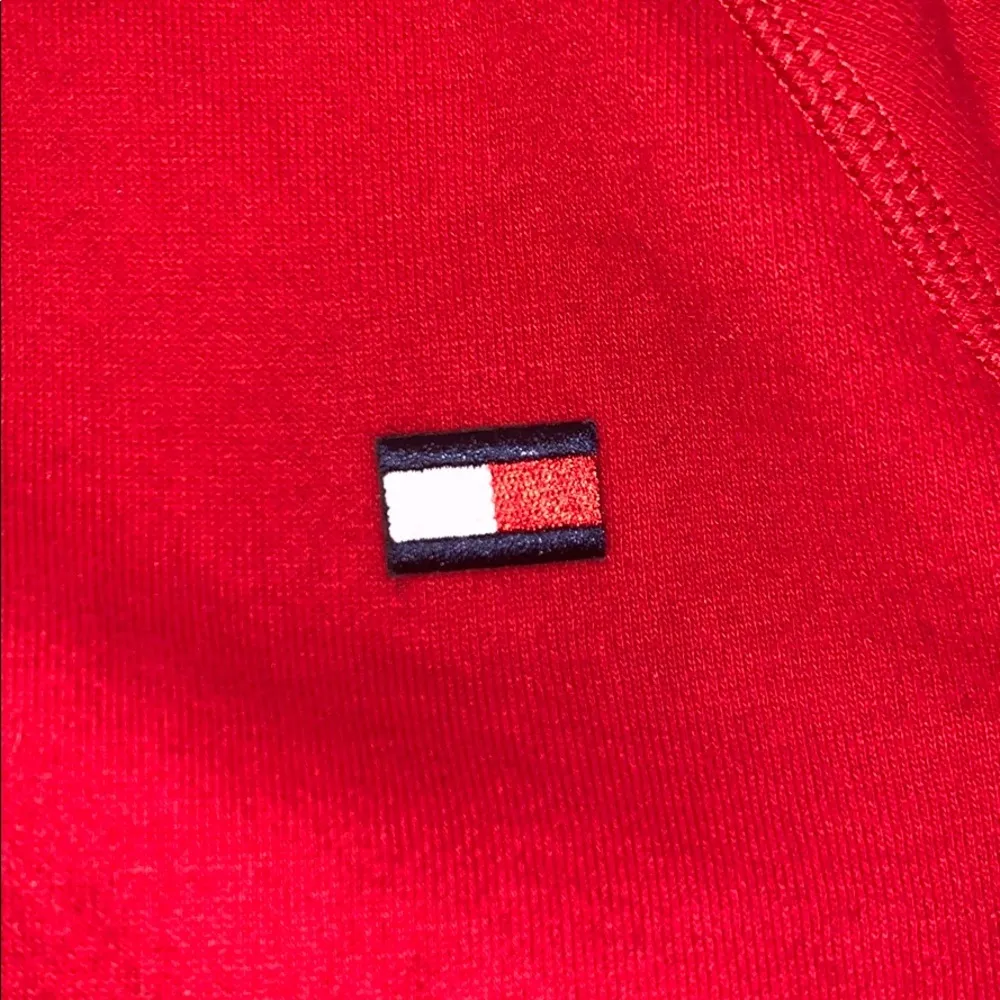 Tommy Hilfiger long sleeve pullover sweatshirt - Image 4