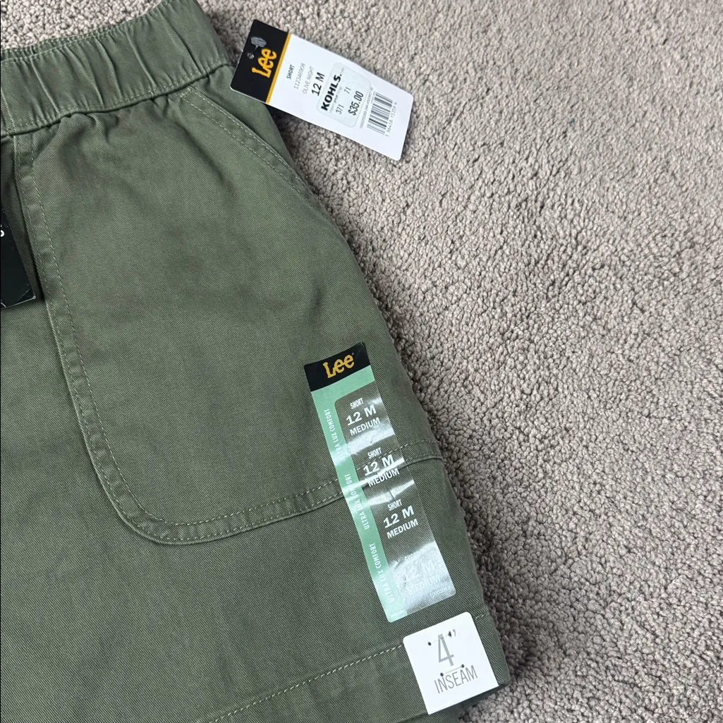 Lee Ultra Luxe Comfort High Rise Army Green Utility Shorts SIZE 12M - Image 3