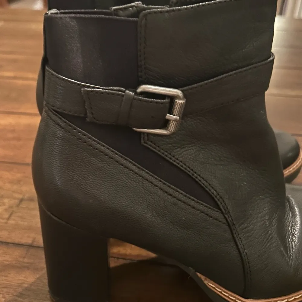 Naturalizer Women's Black Cora Leather Ankle Boot Size 7.5 - Image 6