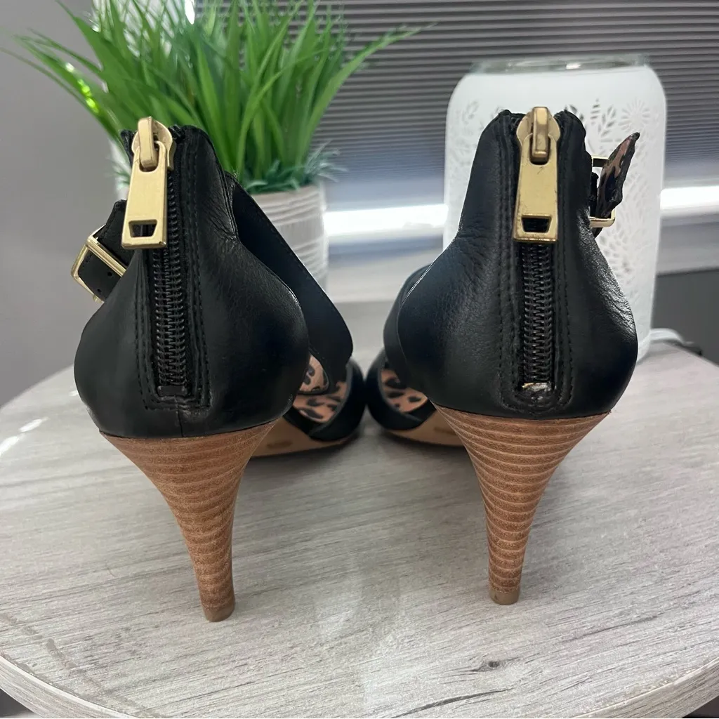 Jessica Simpson Eugenia Black Leather 3” Heels Shoes Gold Buckle Detail Size 7.5 - Image 4