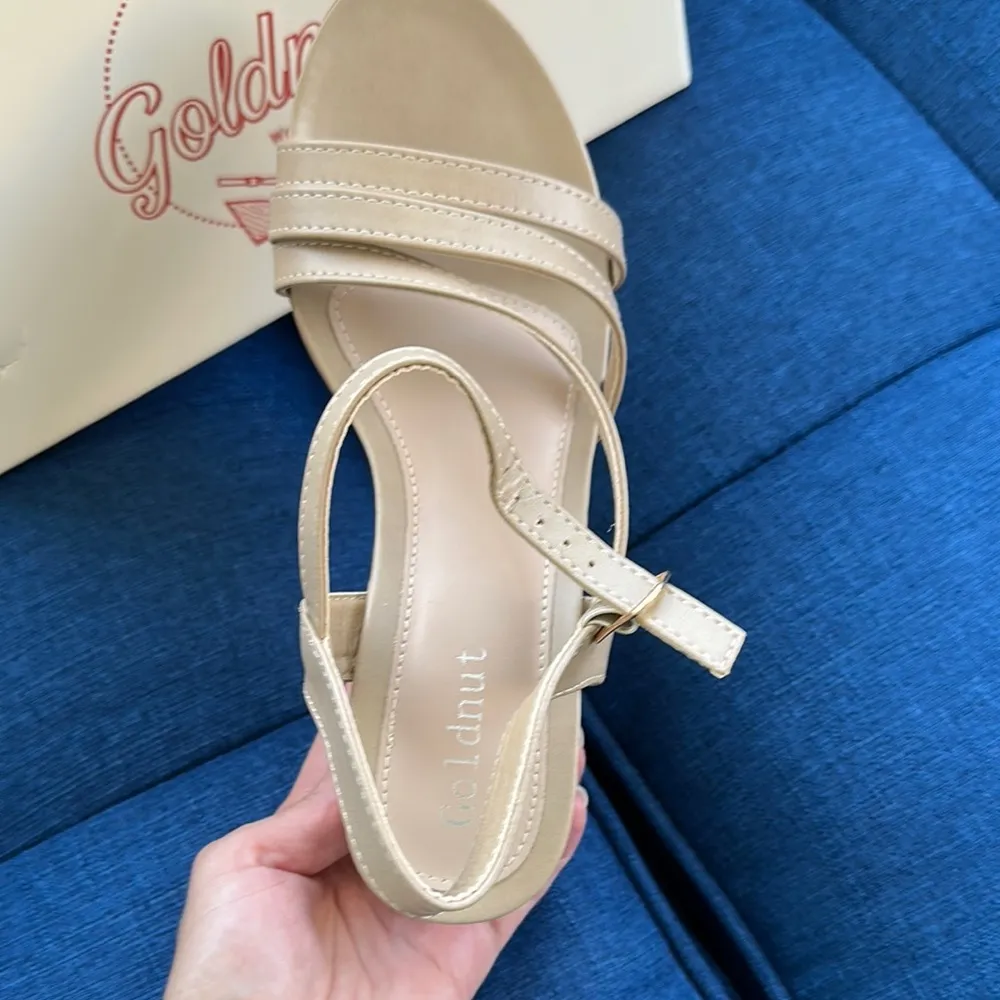 Tan Wedge Sandals with Strappy Design and Open - Image 2