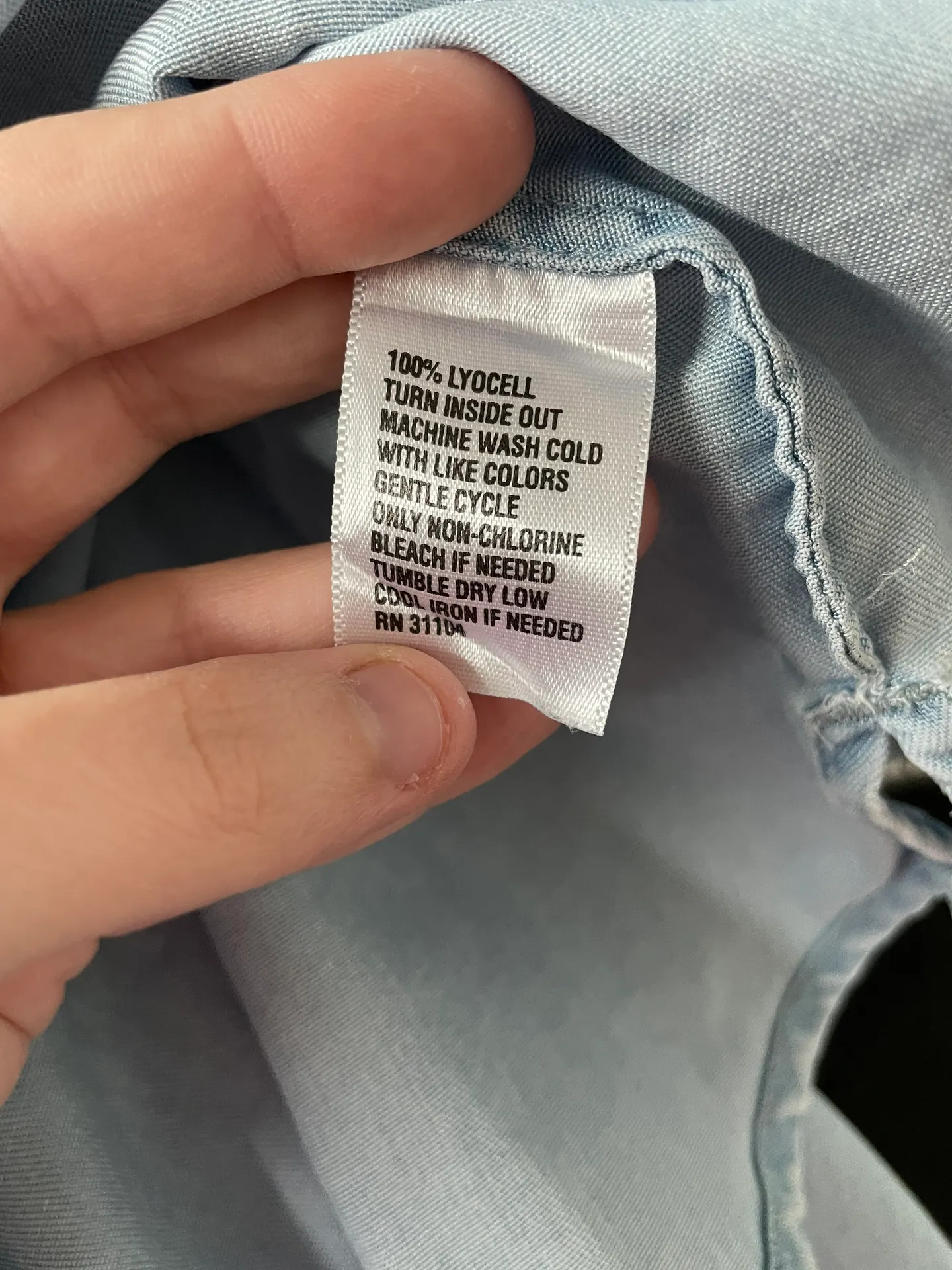 Crown & Ivy Curvy Denim Button Up Blouse - Image 7