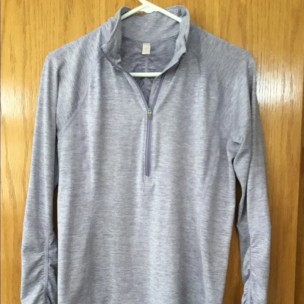 LUCY Athletic top - Image 2