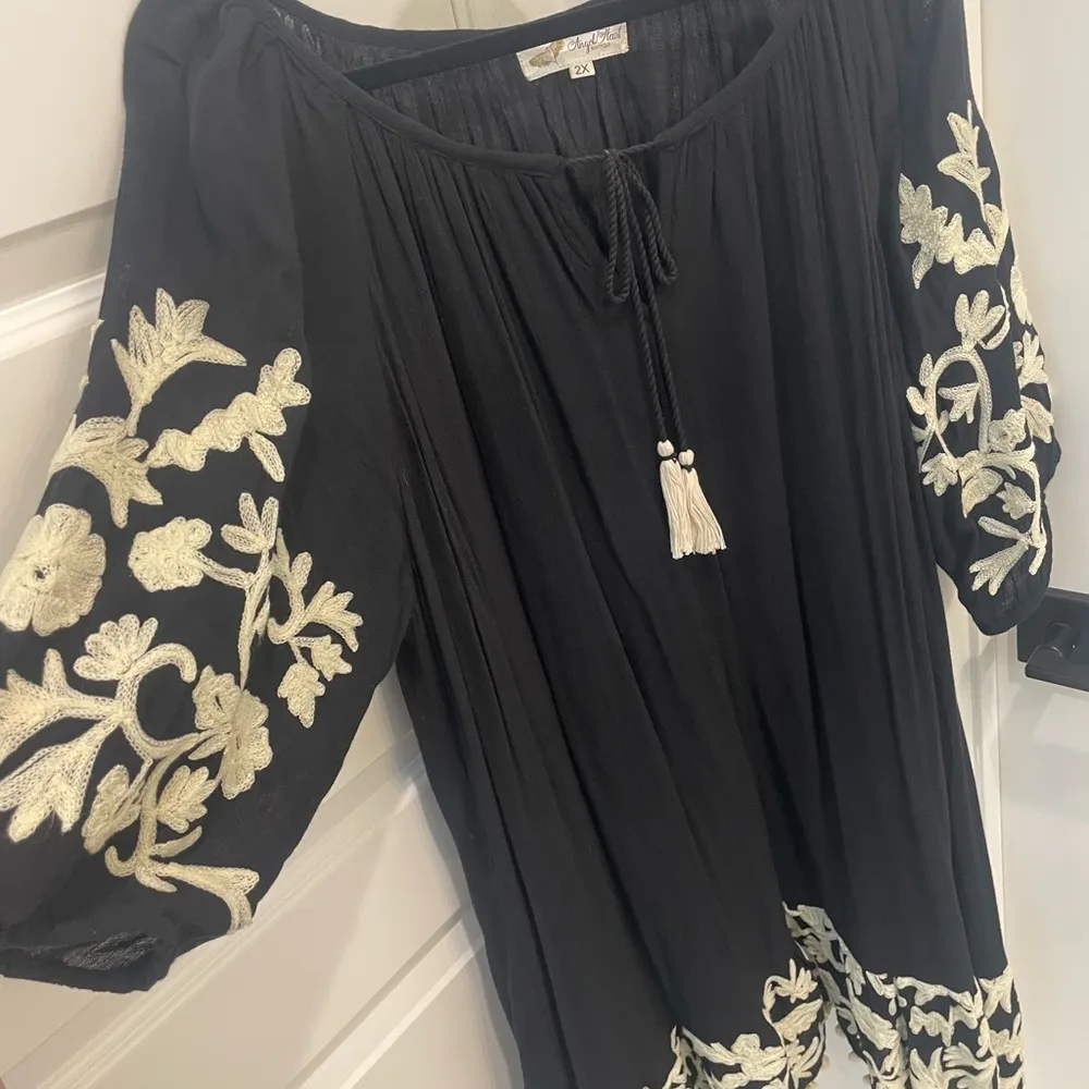 Angel Heart Boutique Embroidered Boho dress with pom pom pom hem 2XL Black Size 2X - Image 11
