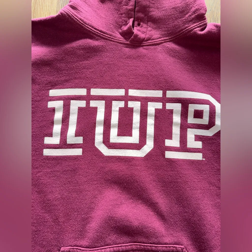 Gildan Burgundy IUP Hoodie with White Design - Image 2