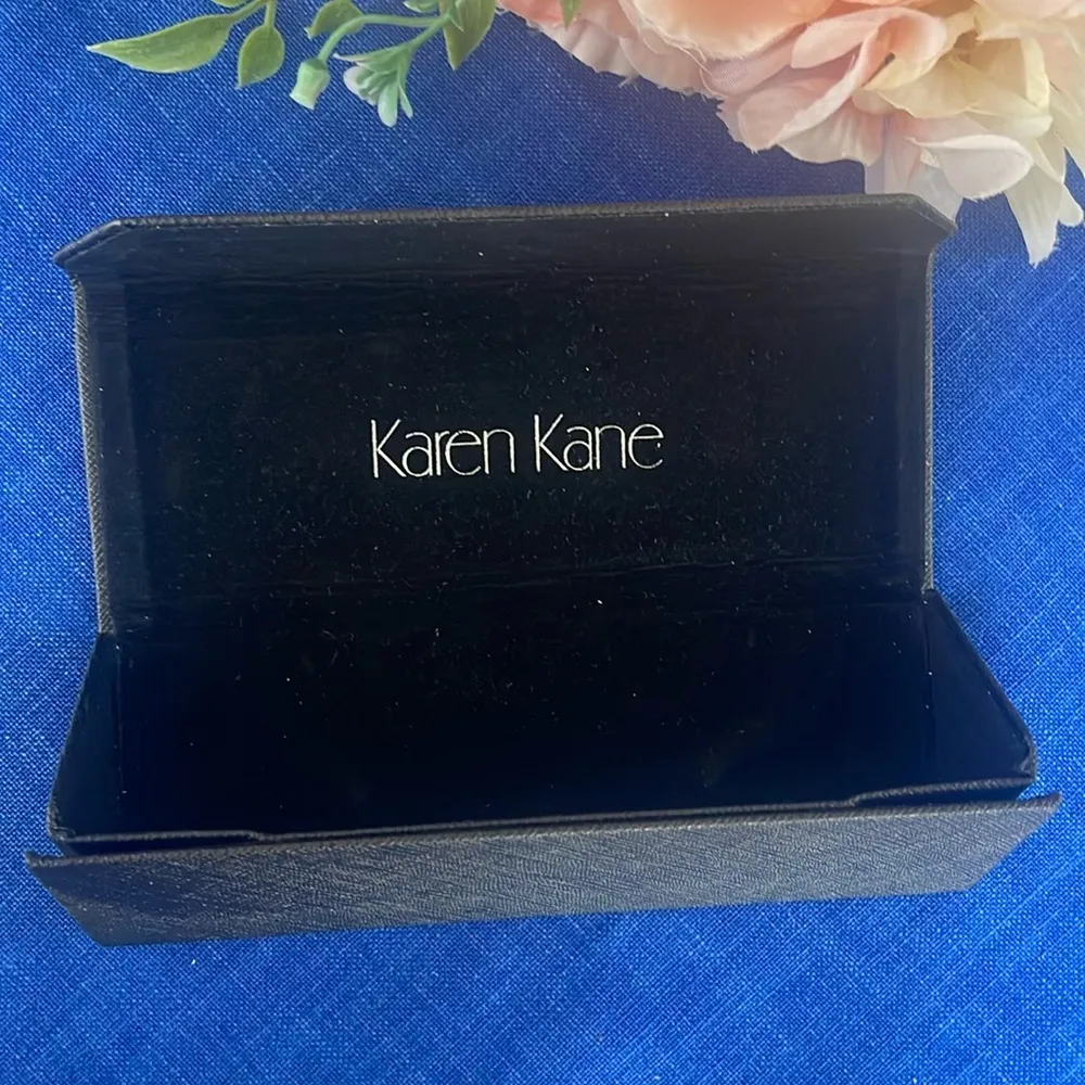 KAREN KANE Triangular Folding COLLAPSIBLE Eyeglass Case -Black - - Image 5