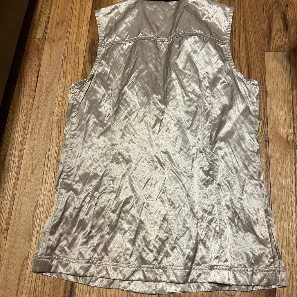 TravelSmith Shimmering Tan Vest Gold Size M - Image 3