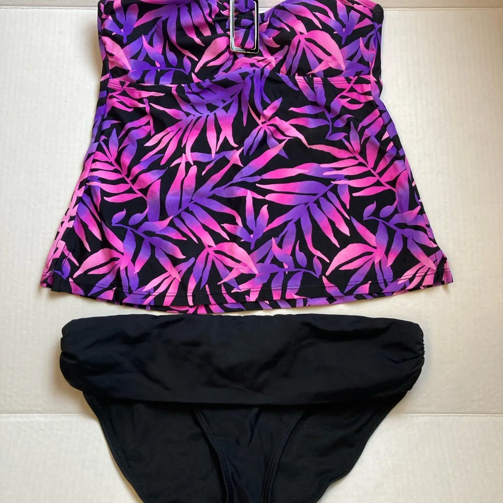 🌞Island Escape Hawaiian tankini & black bikini bottoms A171 Purple Size 6 - Image 2