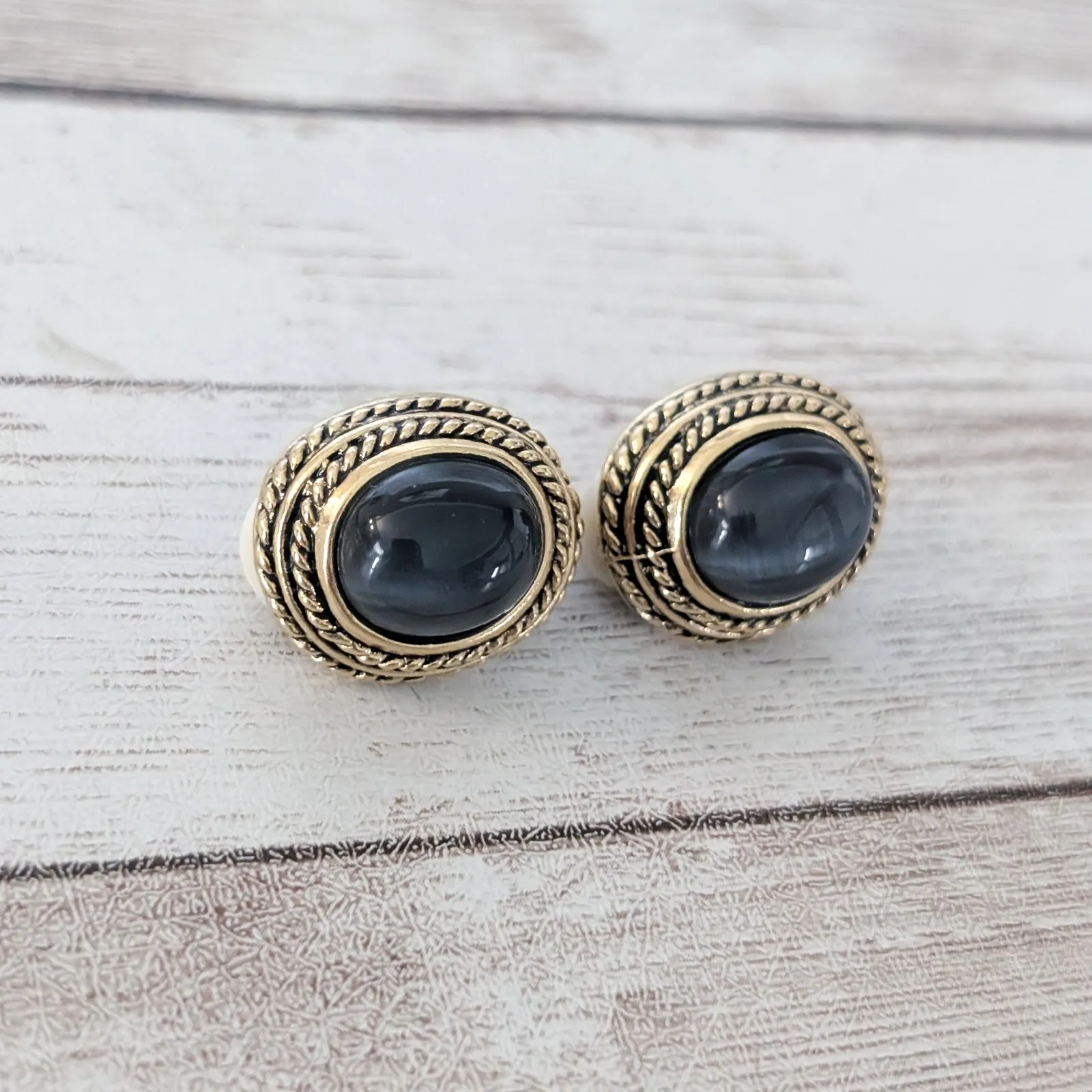 Vintage Clip On Earrings Smokey Tone Center and Gold Tone Halo - Image 3