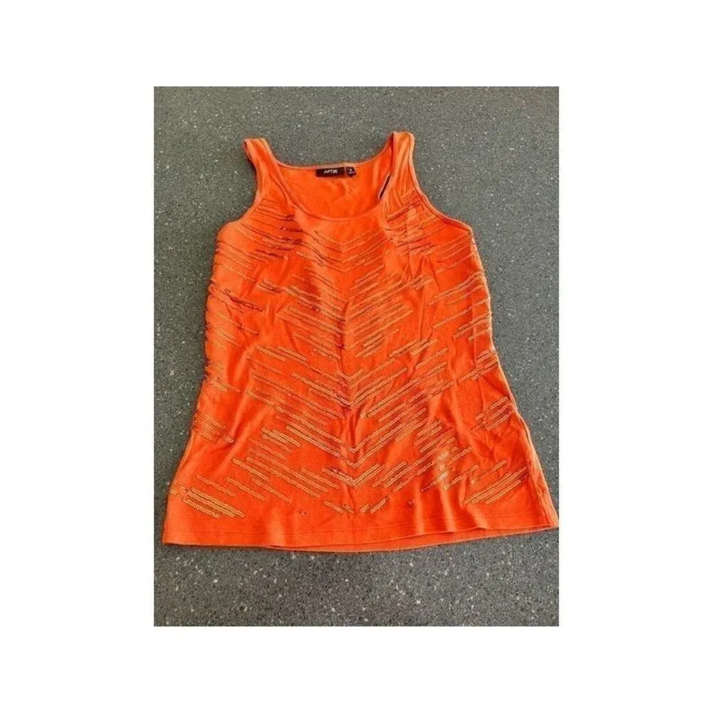 Sofia Vergara White Distressed Shorts size 12 and AP Tank top size M bundle - Image 8