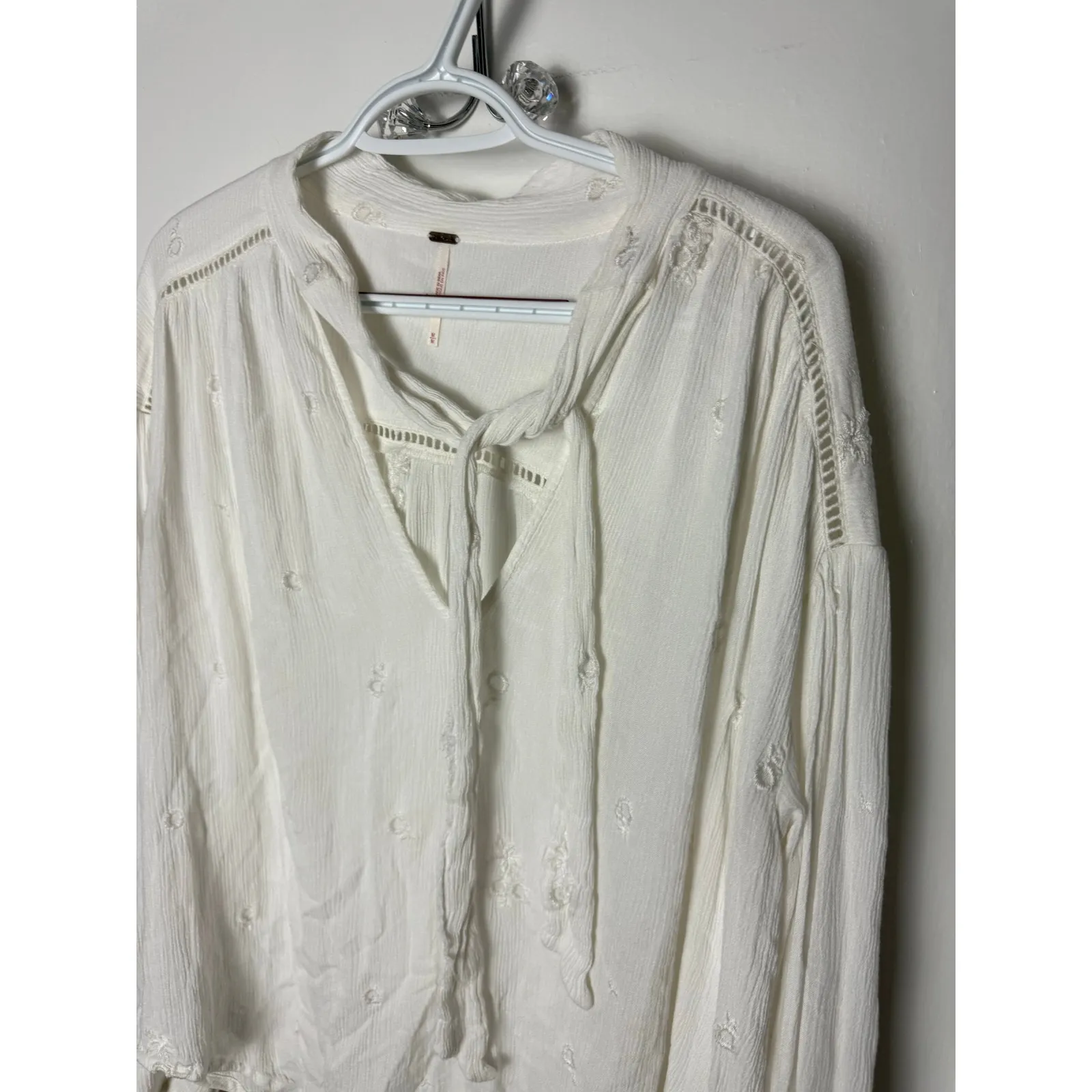 Free People Ivory Wishful Moments Tie Neck Balloon Sleeve Sleeve Romantic Top M - Image 5