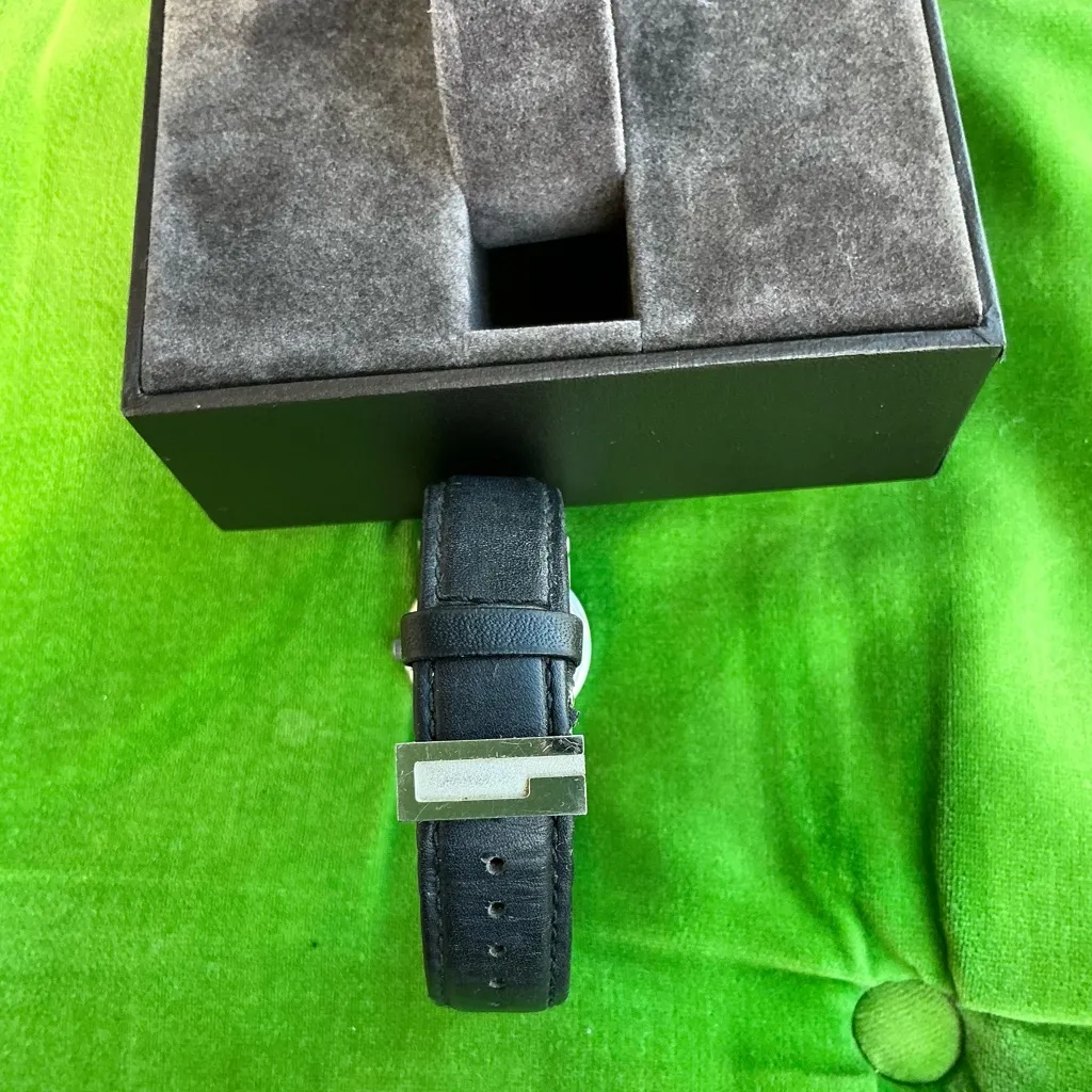 AUTHENTIC GUCCI DRESS watch🔥🔥🔥 - Image 13