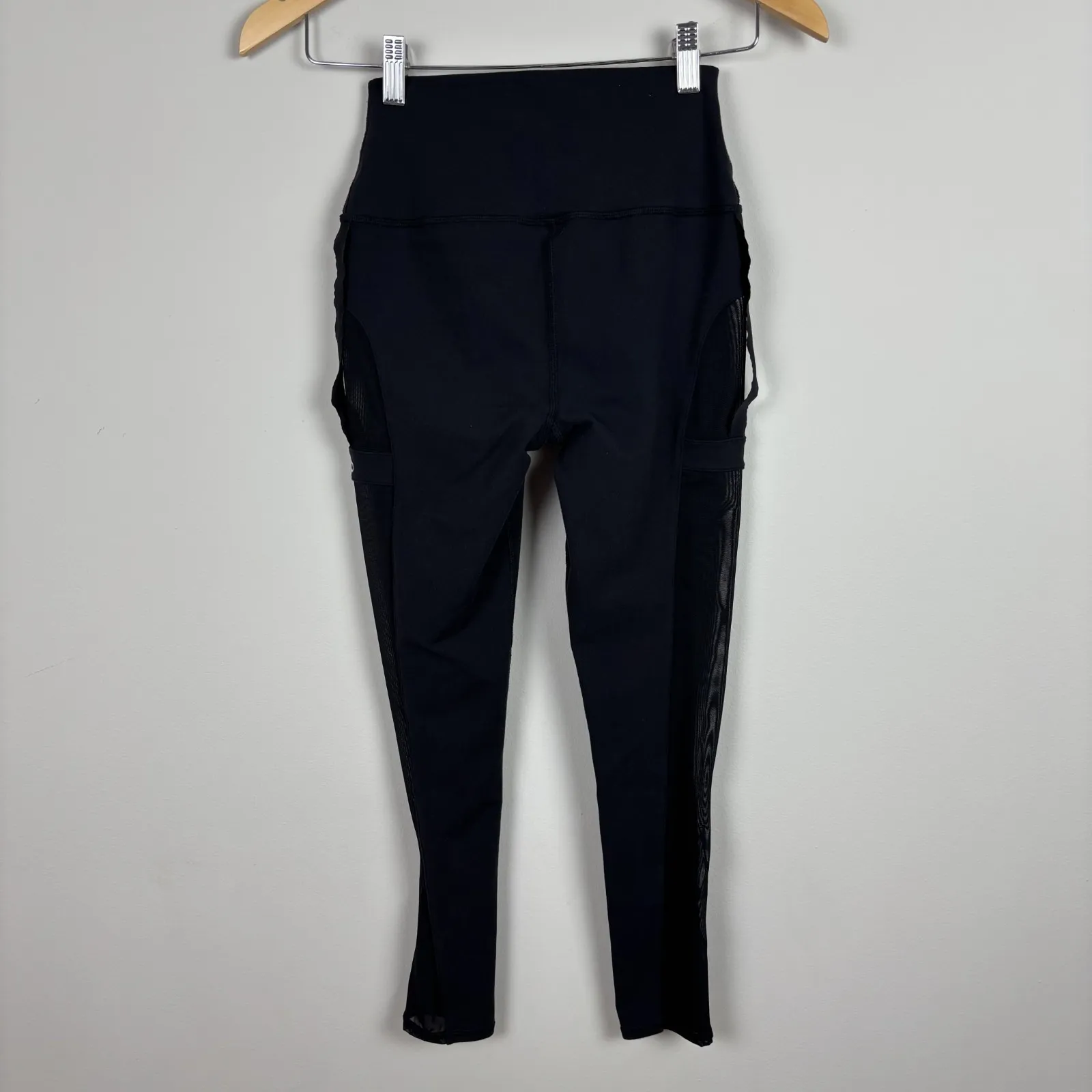 Alo Yoga Leggings Tight Womens XS Black‎ Sheer Mesh Activewear Athleisure Edgy - Image 3