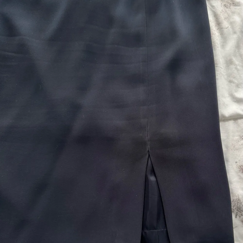 Kasper for ASL navy blue knee length Skirt Suit, size 6 collar details office Black - Image 13