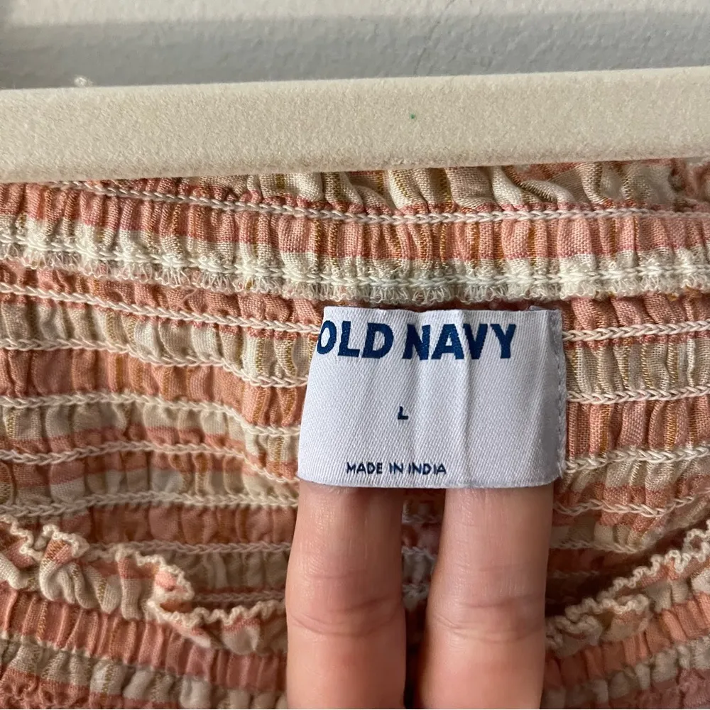 Old Navy Smocked Plaid Puff-Sleeve Babydoll Top Size Large Pink Beige Cream - Image 4