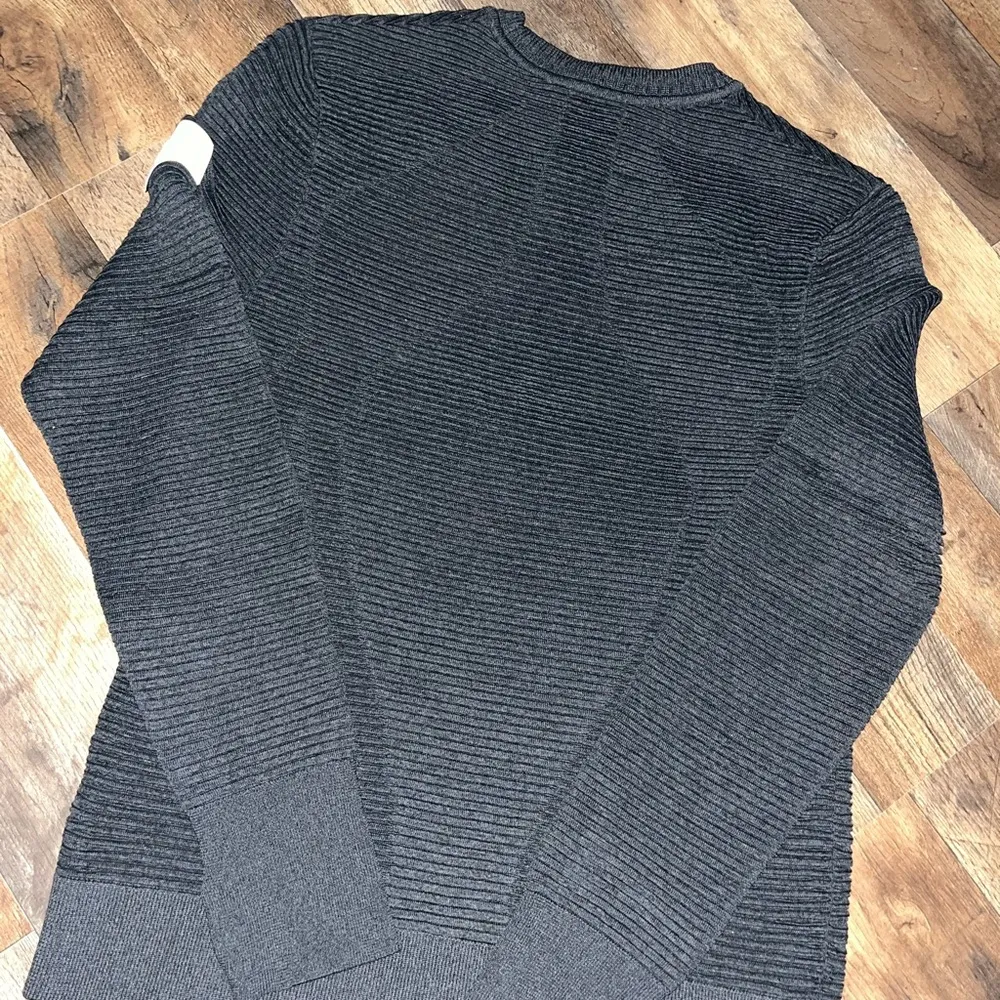 Under Armour sweatshirt - Image 2