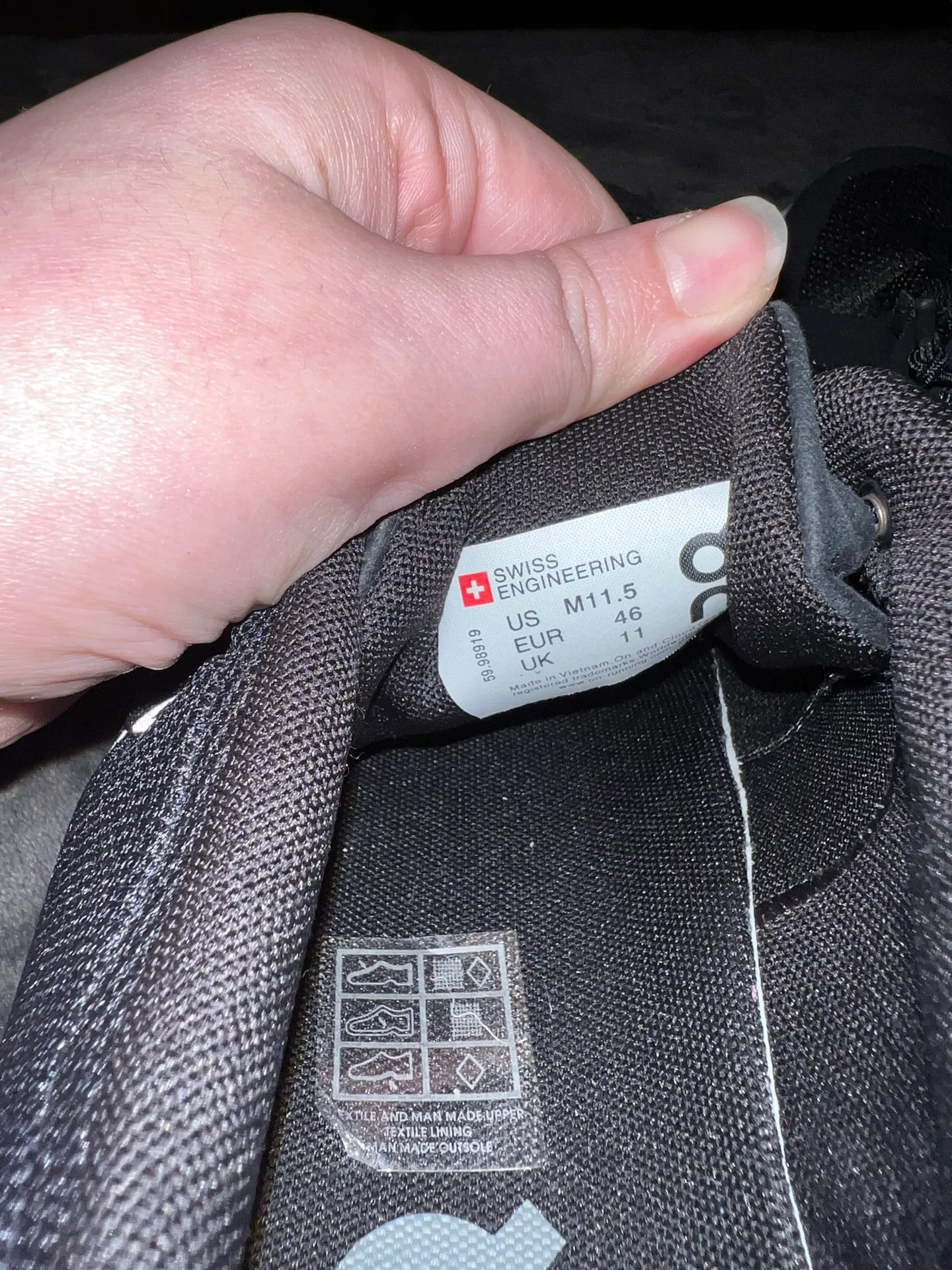 5 in Black/White - Image 13