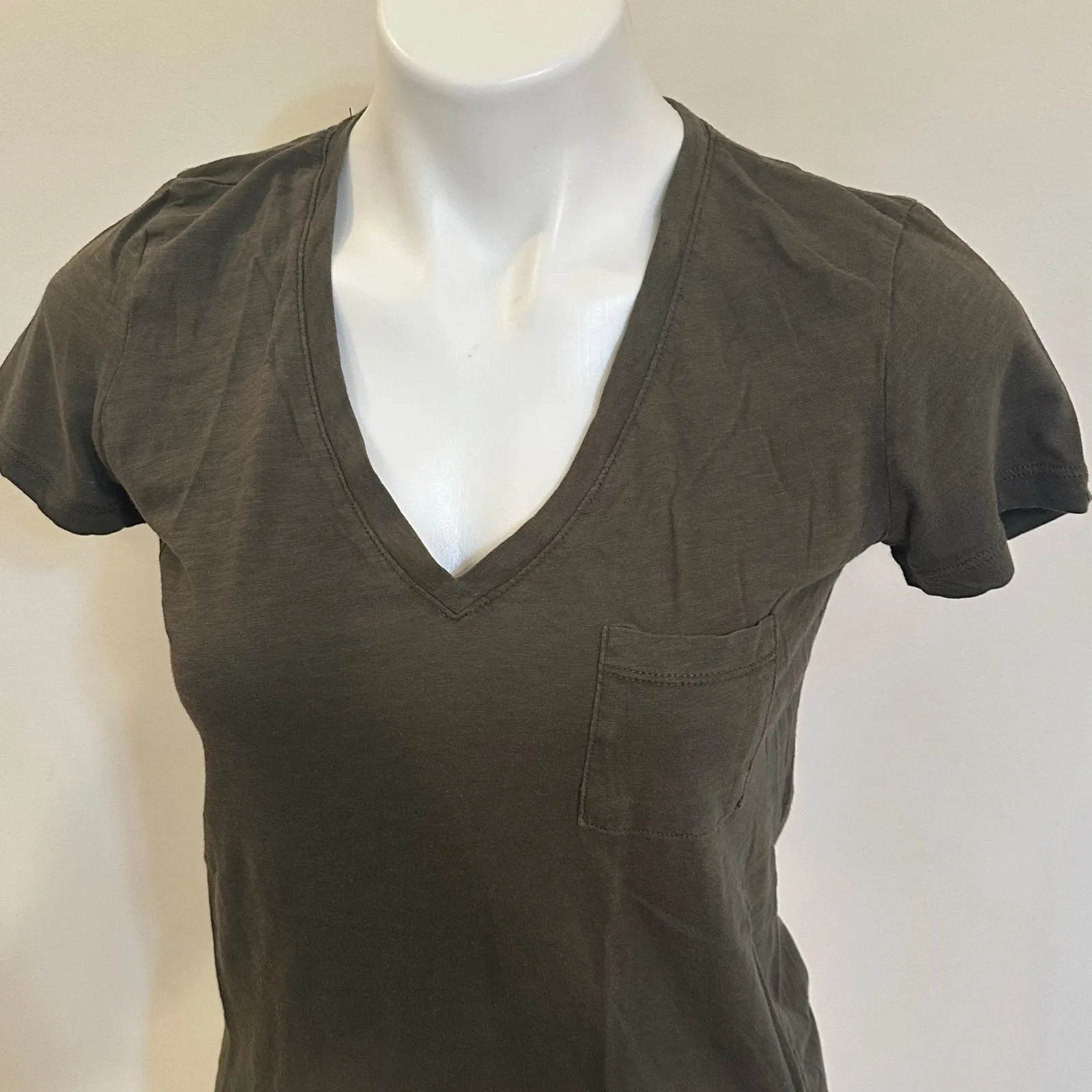 Madewell V-Neck Army Green Tee sz XS NormCore Basics - Image 5