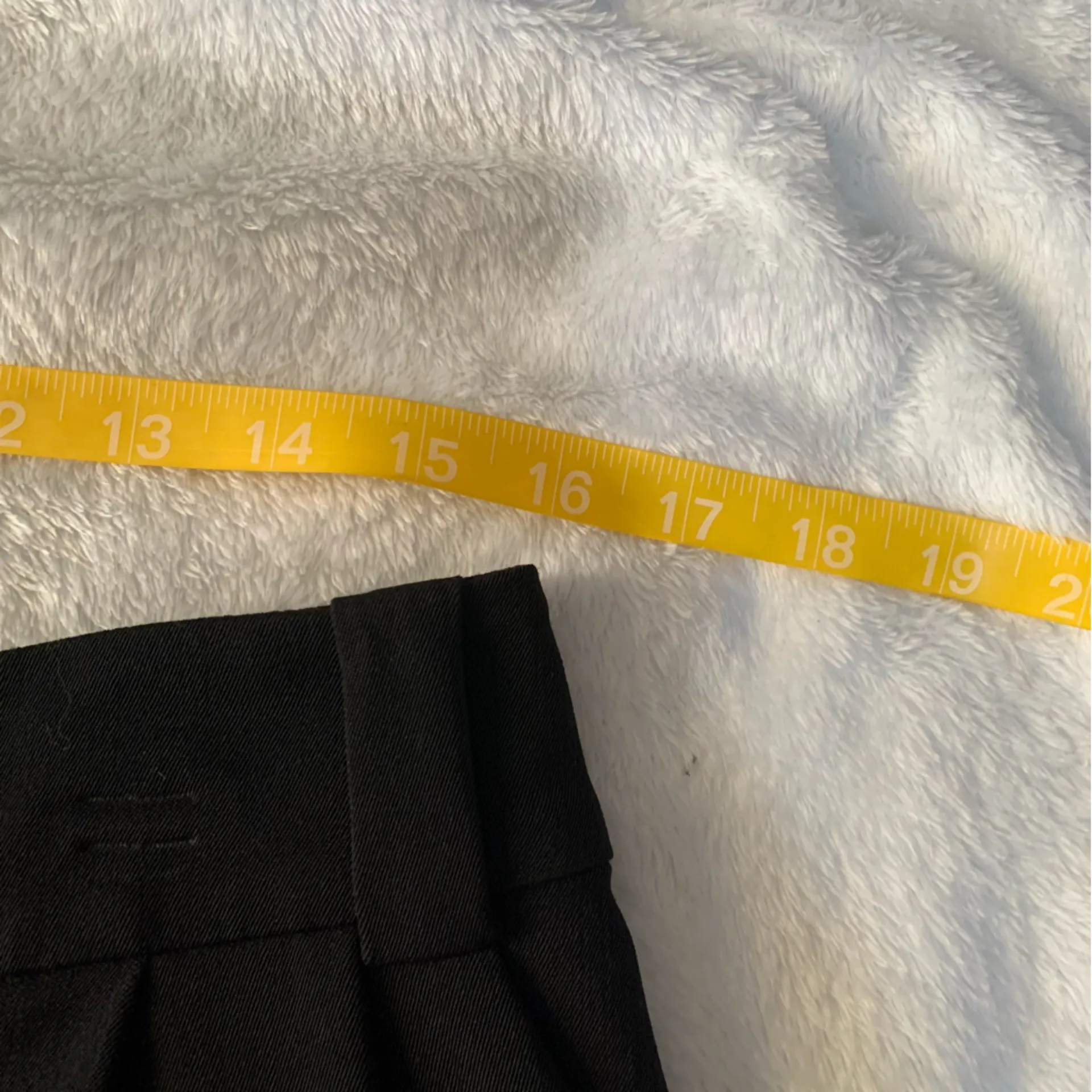 St. John size 8 medium Black Women's Bermuda shorts business - Image 8