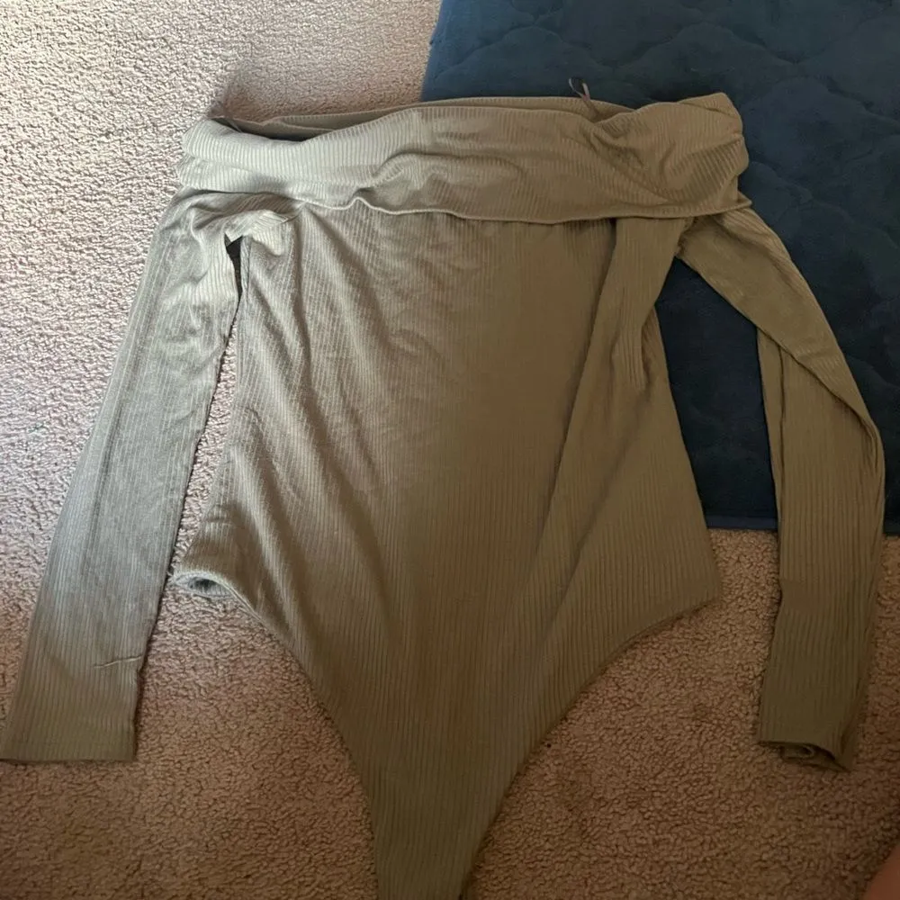 Afrm Ribbed Off Shoulder Bodysuit Size M Thong Long Sleeve Tan Size M - Image 11