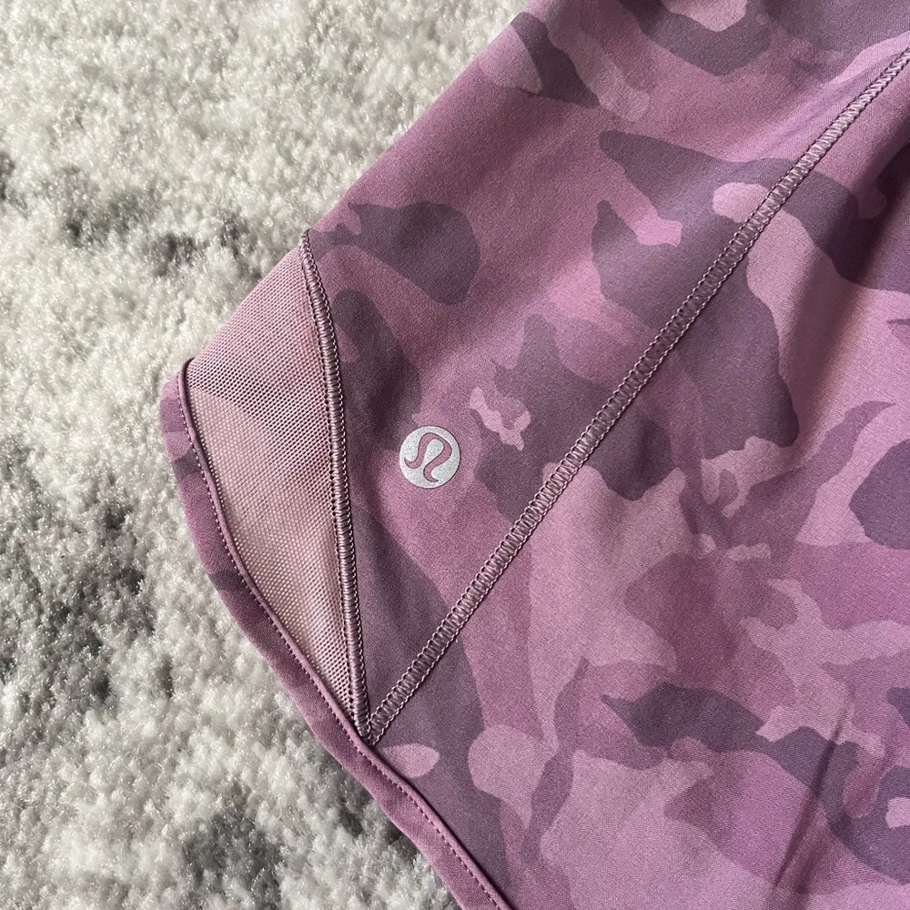 Lululemon Hotty Hot Short II *Long 4" - Image 5