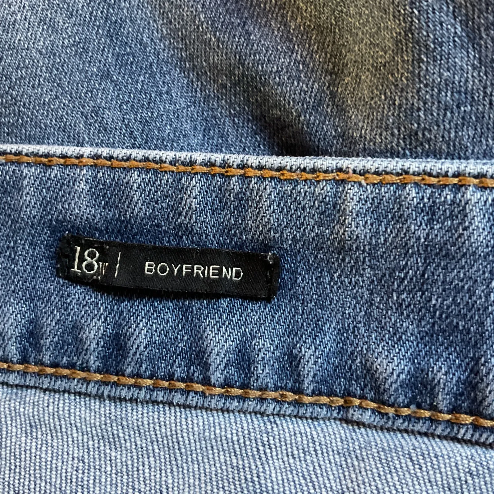 Talbots The Flawless Five-Pocket Straight-Leg High Rise Boyfriend Shorts Size 18 - Image 6