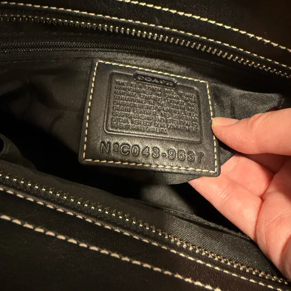 Coach y2k Black Leather Soho Buckle Bag - Image 4