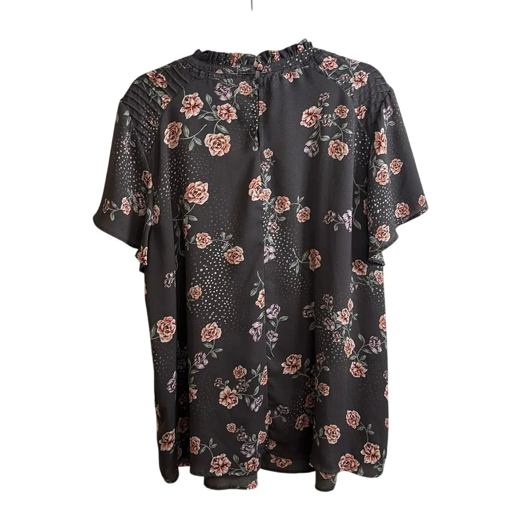 Torrid Blouse Women 2X Gray Pink Floral Dot Chiffon Pintuck Flutter Short Sleeve - Image 2