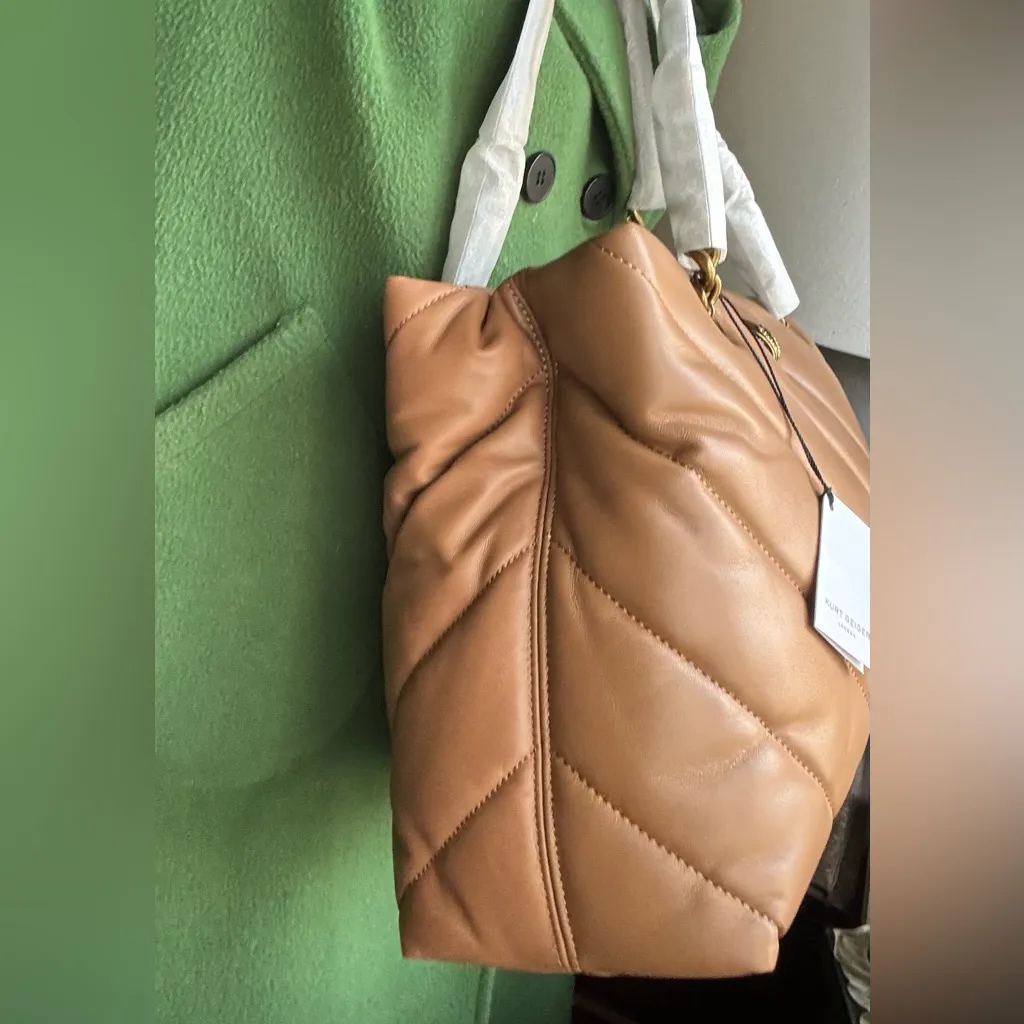 Authentic KURT GEIGER LONDON Quilted 2 compartment magnetic closure shoulder bag - Image 15