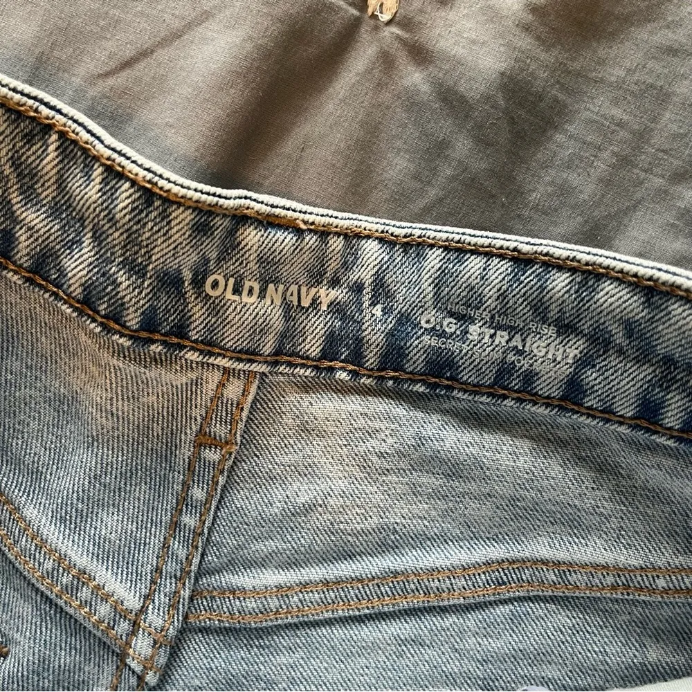 Old Navy Women's High-Waisted OG Straight Ripped Cut-Off Raw Hem Jeans Size 4 - Image 8