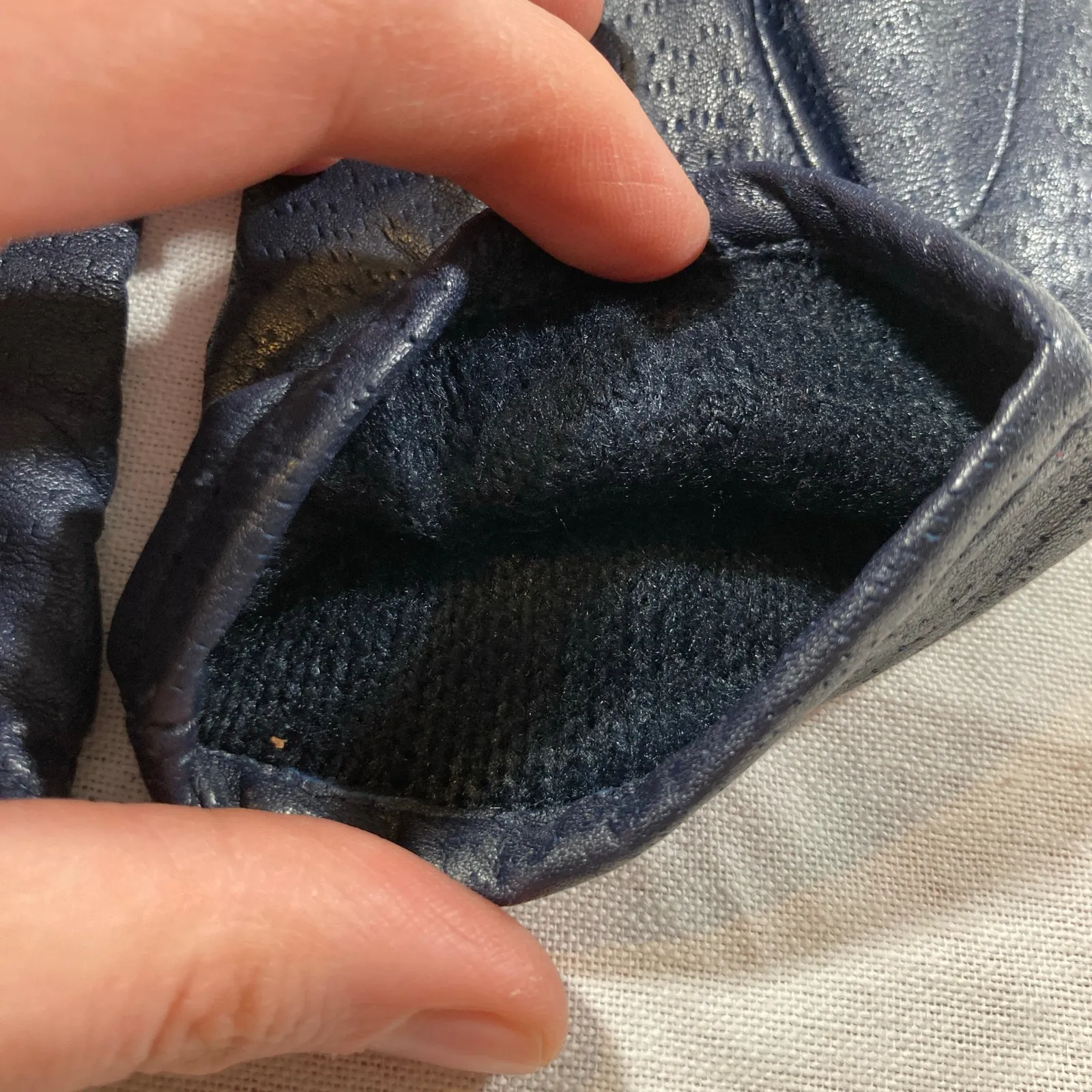 Fownes Women 6.5 Navy Blue Leather Lined Driving Gloves Minimalist Classic Gift - Image 4