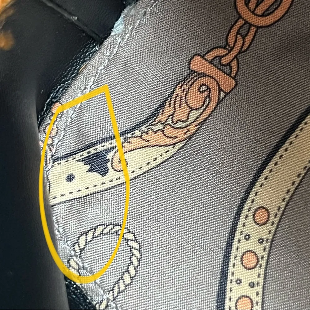 Light Brown Croc Embossed Faux Leather Crossbody Purse Bag - Image 10