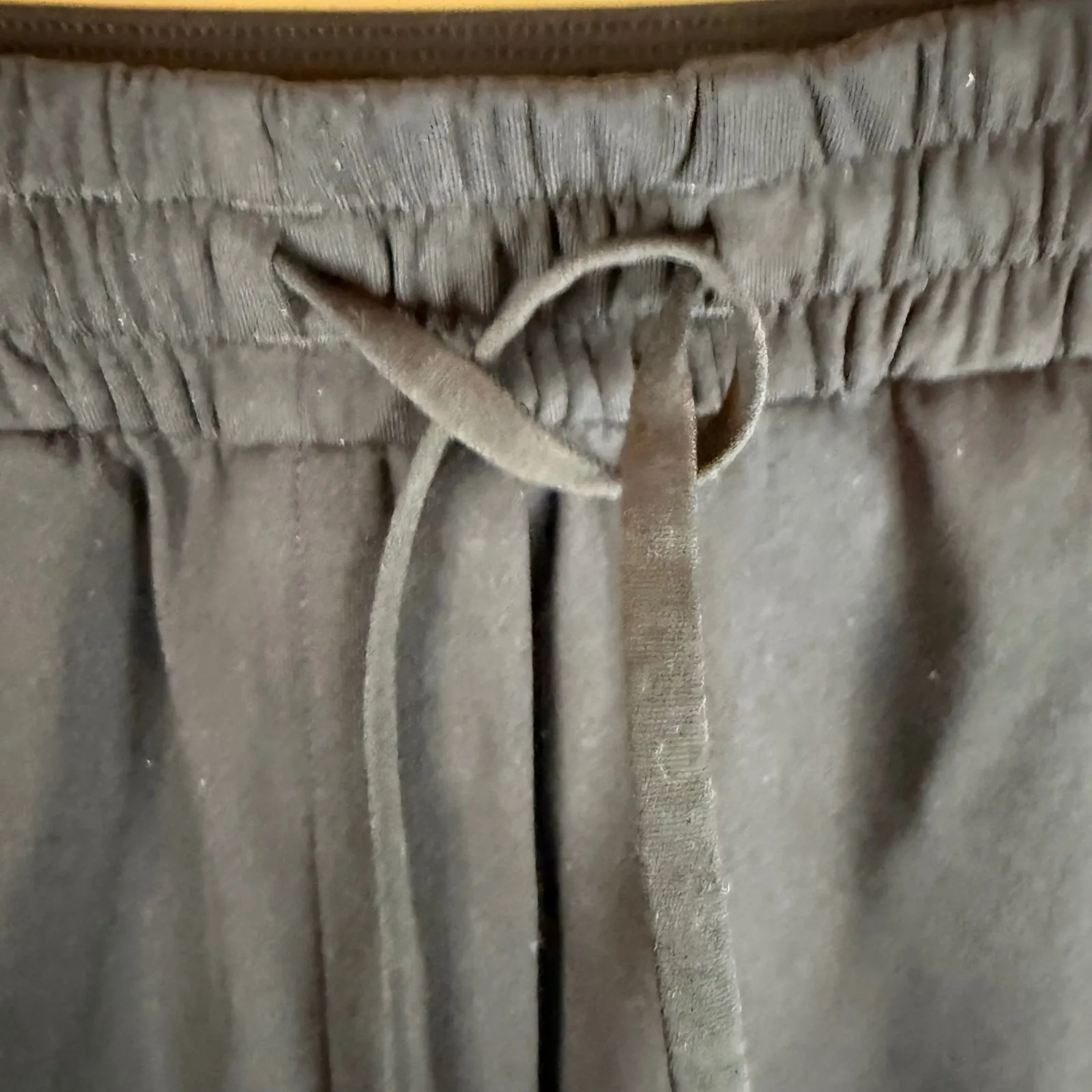 Lululemon Tapered Leg Mid-Rise Luxtreme 7/8 Black Pant Size M Career Active Wear - Image 6