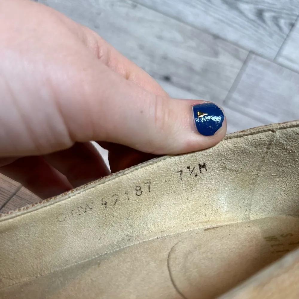 Stuart Weitzman tan embossed wedges with tortoise shell accent buckle size 7.5 - Image 11