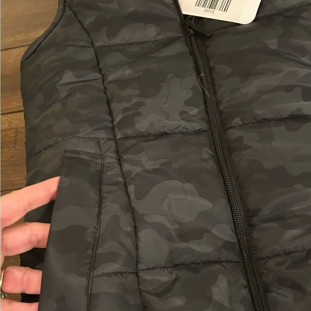 Zyia active gray camo sawatch puffy vest Size Small NEW with tags Black - Image 9